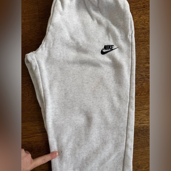 Nike Women's Light Gray Joggers - Picture 7 of 7